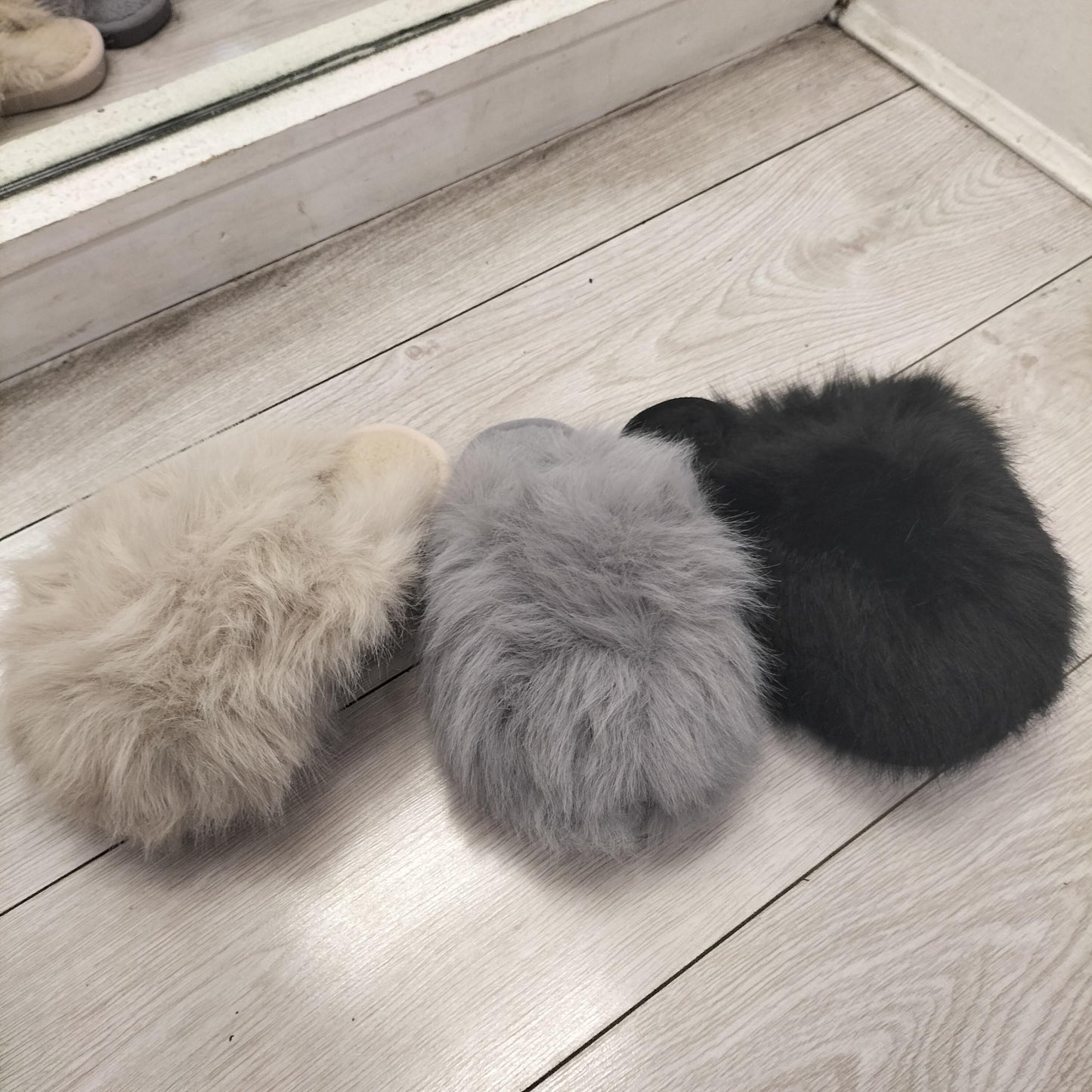 MOCHA EXTREME OVERSIZED FAUX FUR FLUFFY SLIPPERS