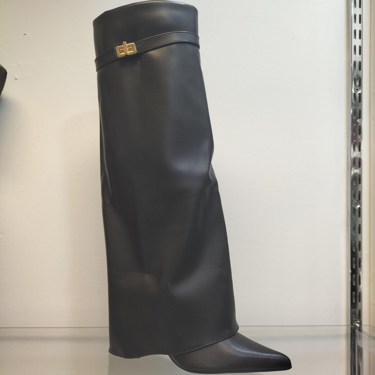 BLACK PU FOLD OVER BUCKLE DETAIL FULL INSIDE ZIP BLOCK HEEL KNEE HIGH SHARK BOOTS
